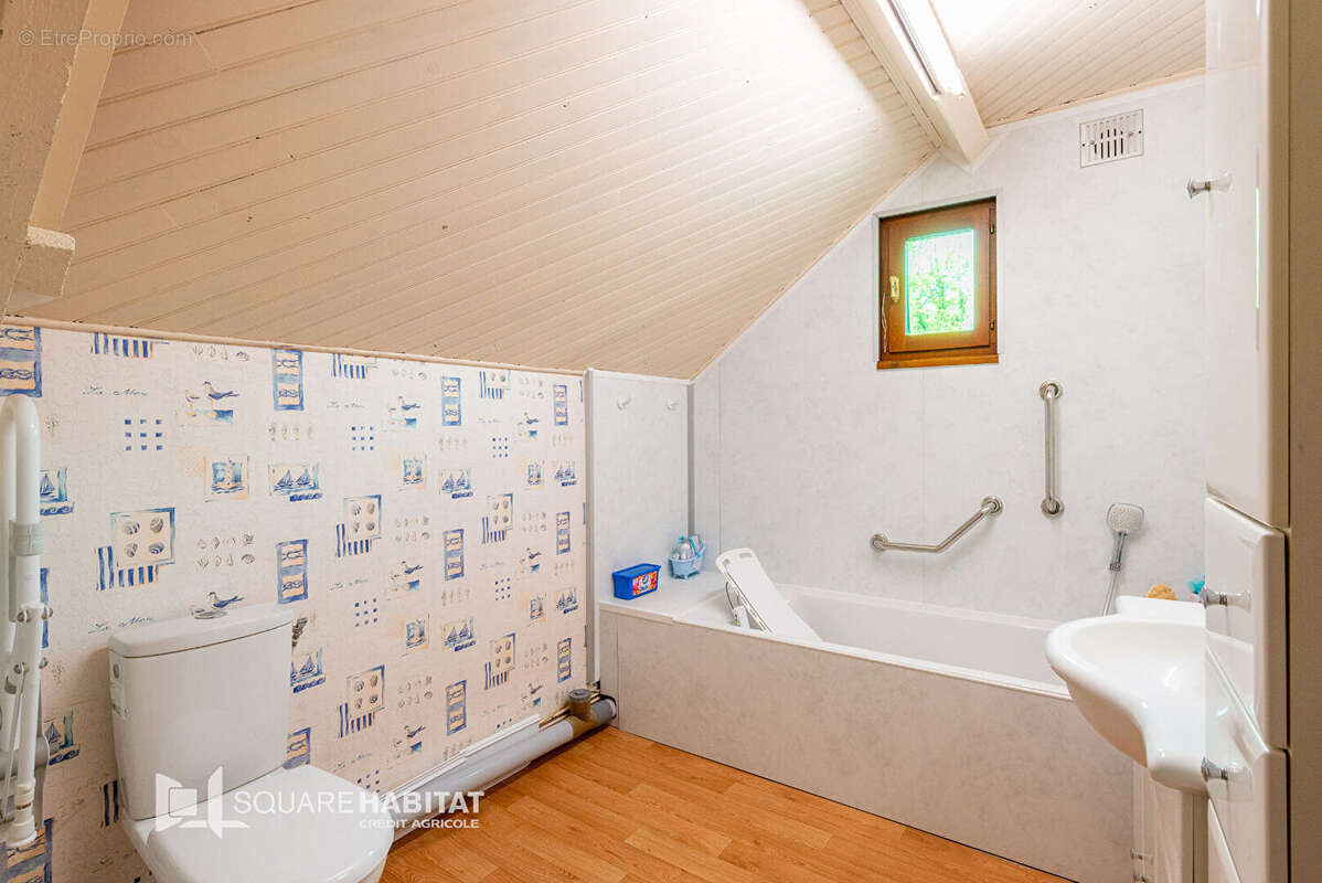 Maison à SAINT-AMAND-LES-EAUX