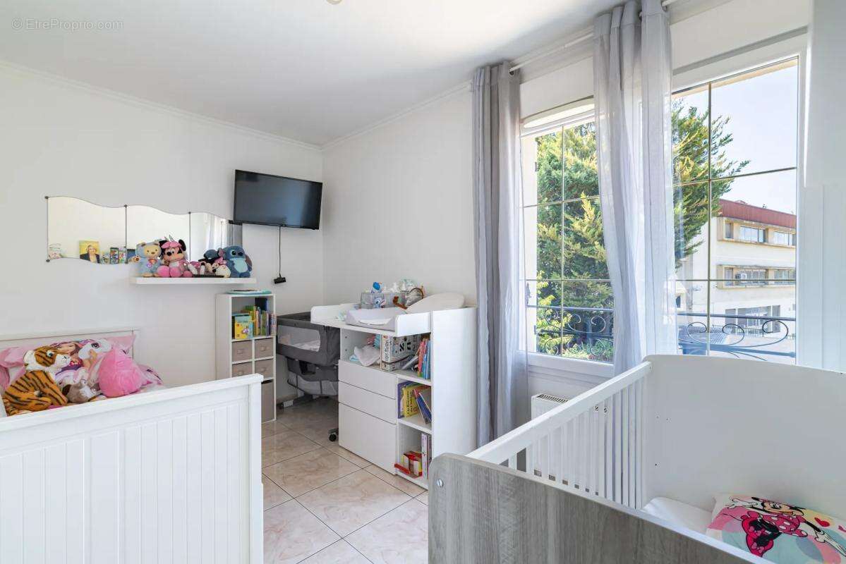 Maison de 10 pièces de 228 m² à Sarcelles - photo 11