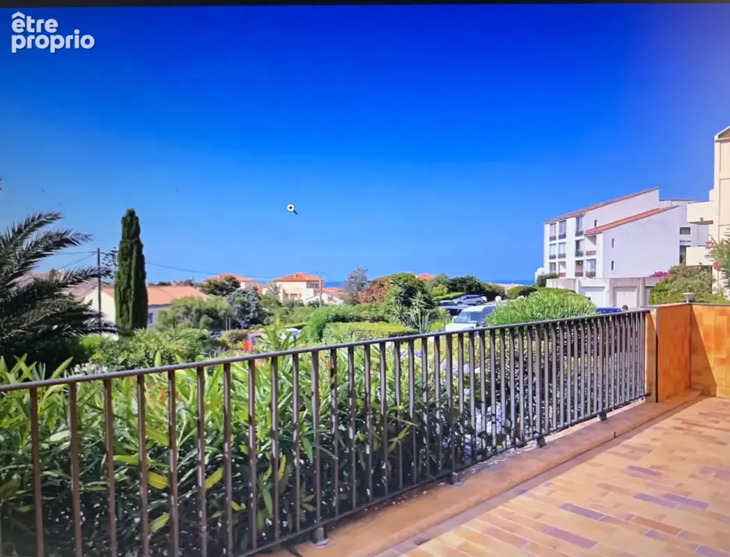 Appartement T2 à L ÎLE ROUSSE - photo 2