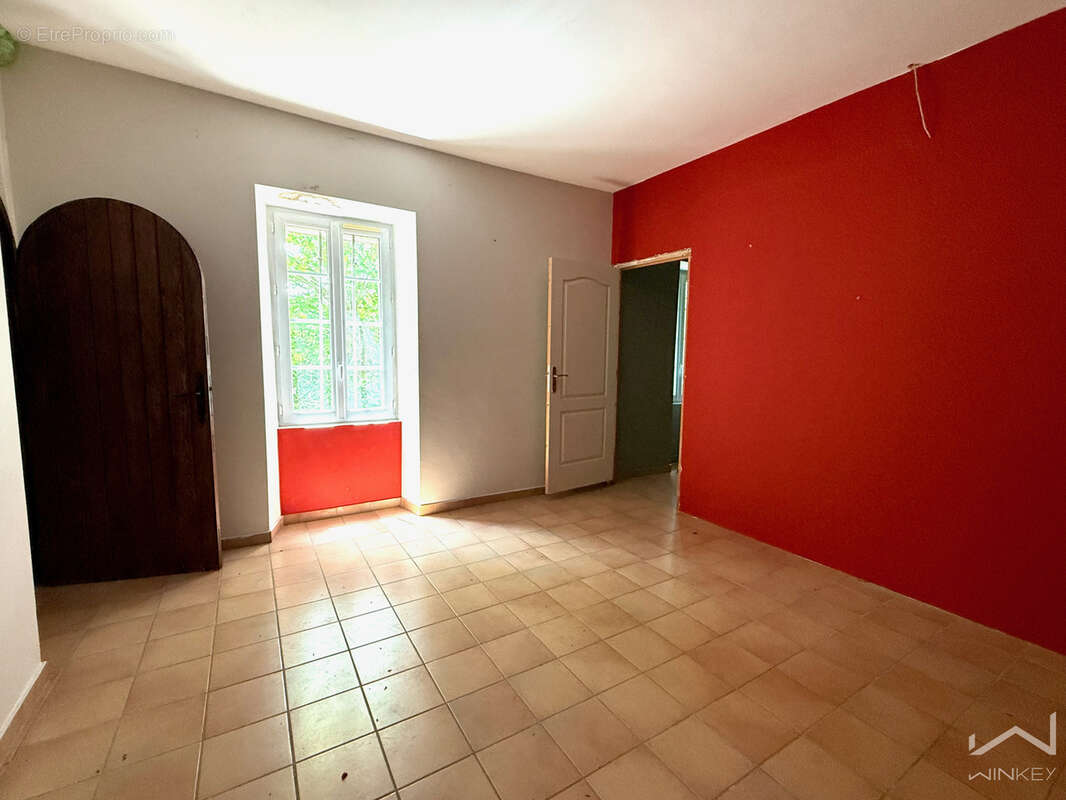 Mas de caractère à rénover à bollène   427 m2   terrain 4 263 m2   fort potentiel habitation ou commercial - photo 8
