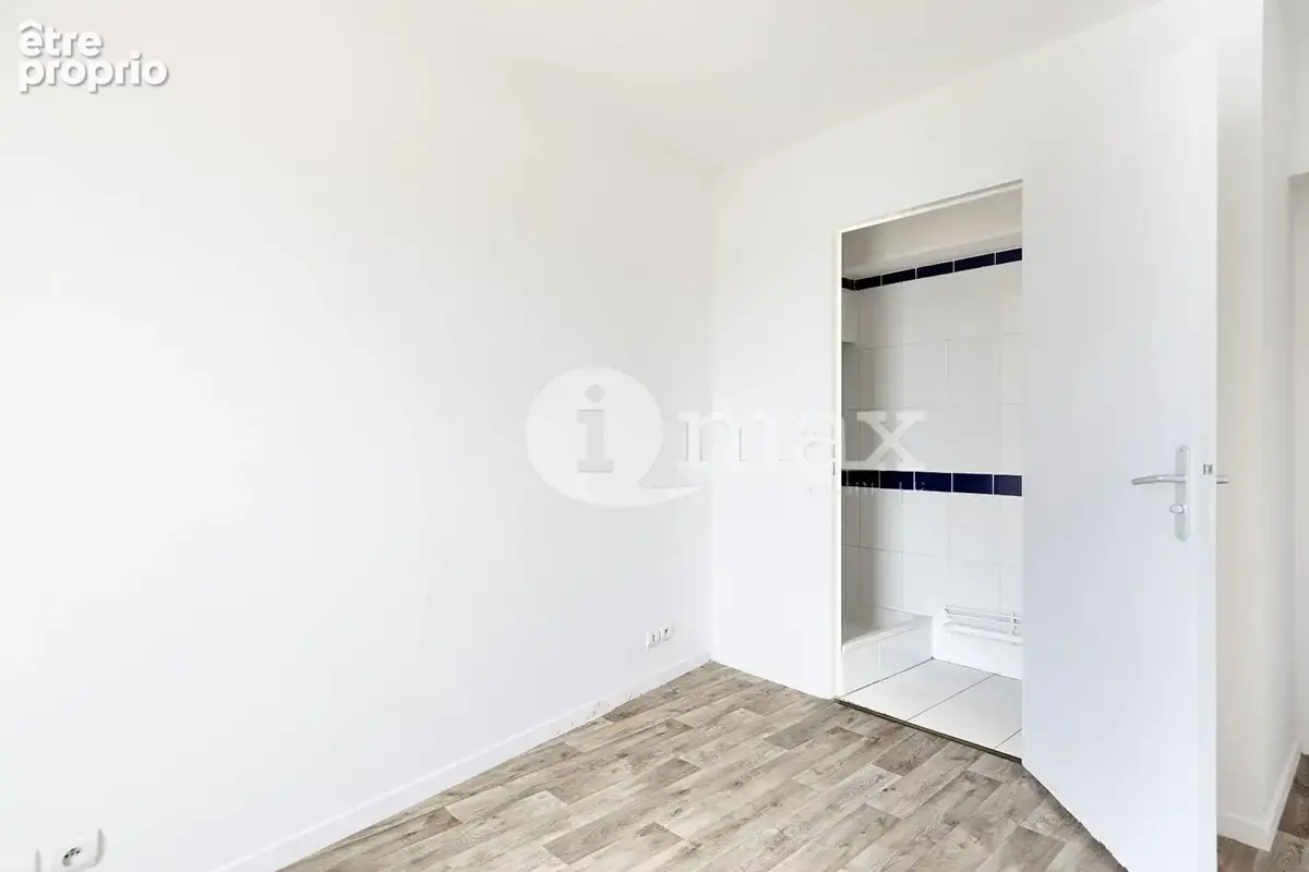 Levallois - 5 pièces  dernier étage - 999 000 euros fai - photo 2