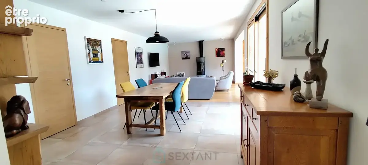 Maison de caractère entièement rénovée avec gîte, chambre d'hôtes, piscine et revenus locatifs - photo 6
