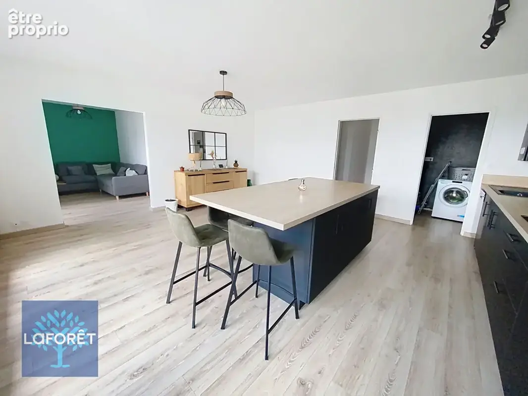 Appartement Fougeres  4 pièce(s) 80 m2 - photo 2