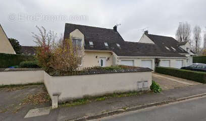 Maison à MAROLLES-EN-HUREPOIX