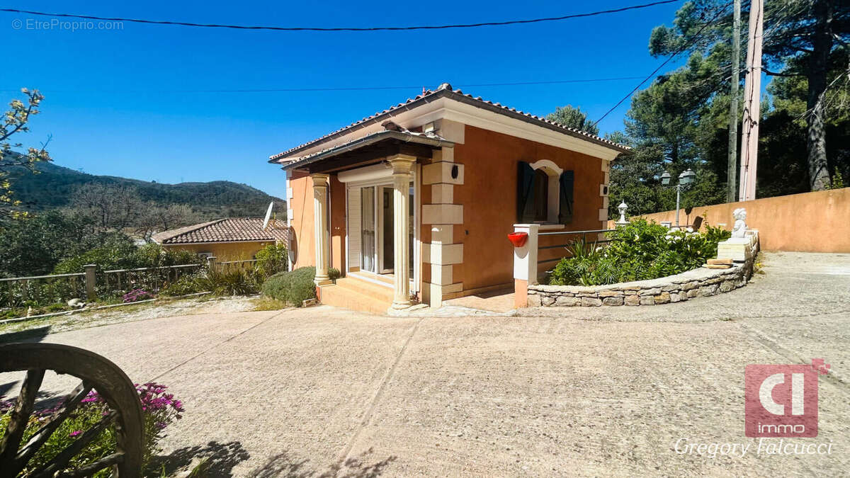 Maison à FLASSANS-SUR-ISSOLE