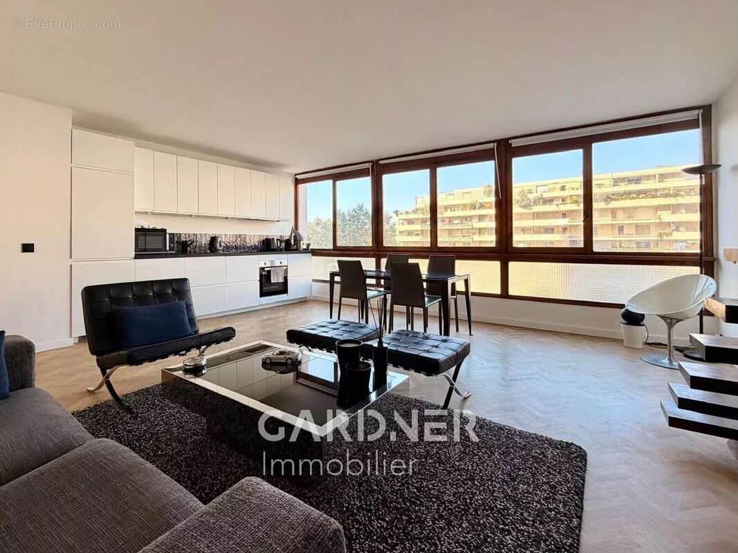 Appartement à MARSEILLE-8E