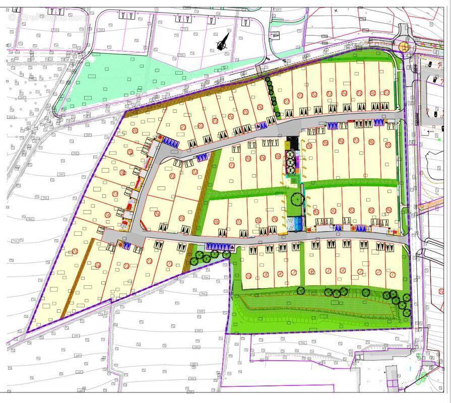 Terrain à LES PIEUX