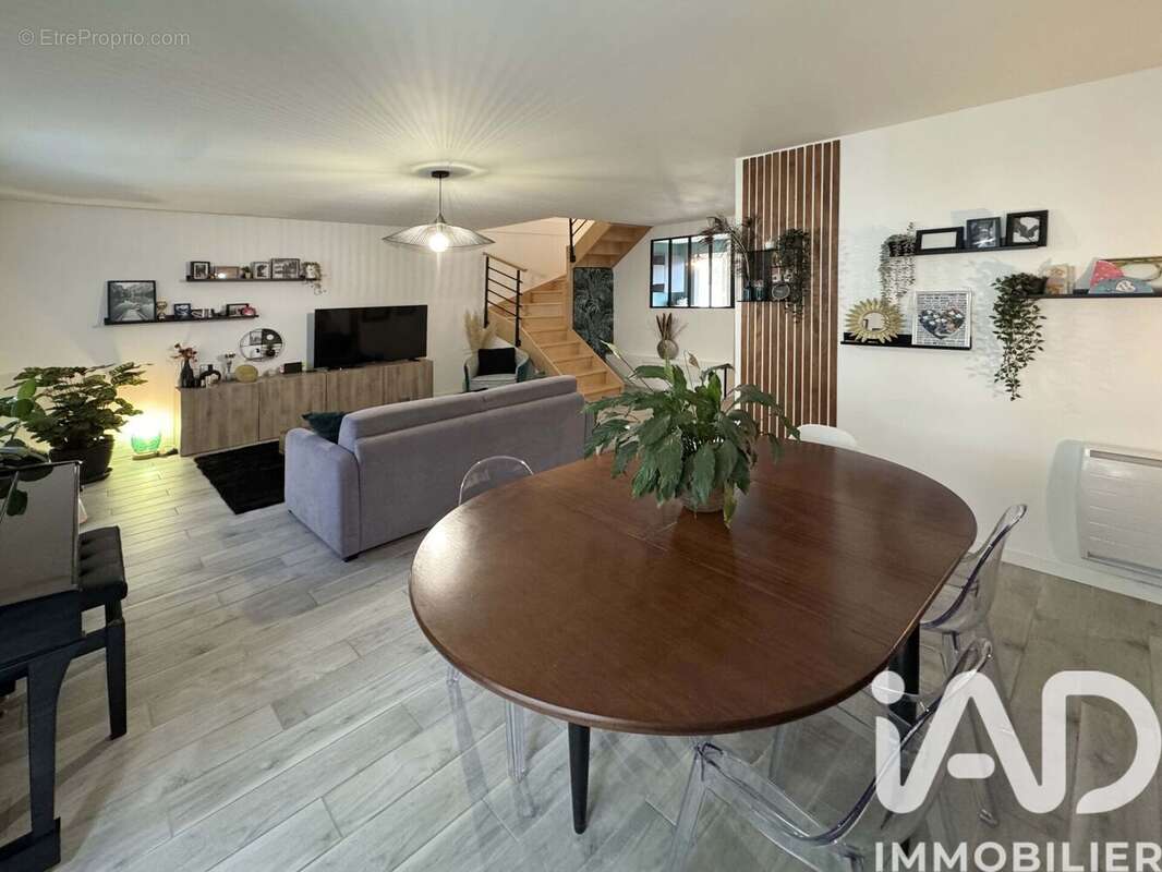 Photo 3 - Maison à GUIGNES