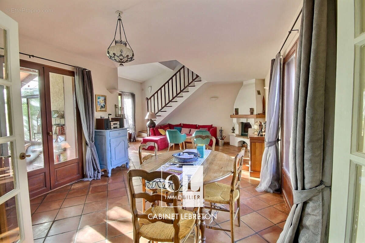 Maison à CADOLIVE