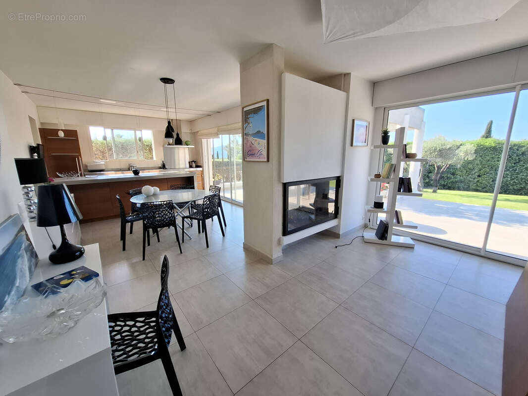 Maison à LA CADIERE-D'AZUR