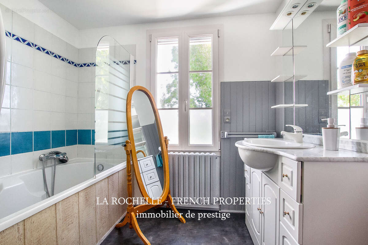 Maison à LA ROCHELLE