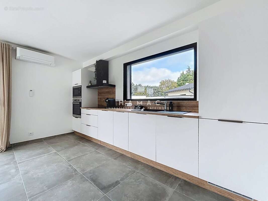 Maison à TASSIN-LA-DEMI-LUNE