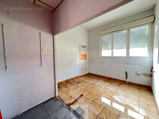 Commerce à AIRAINES