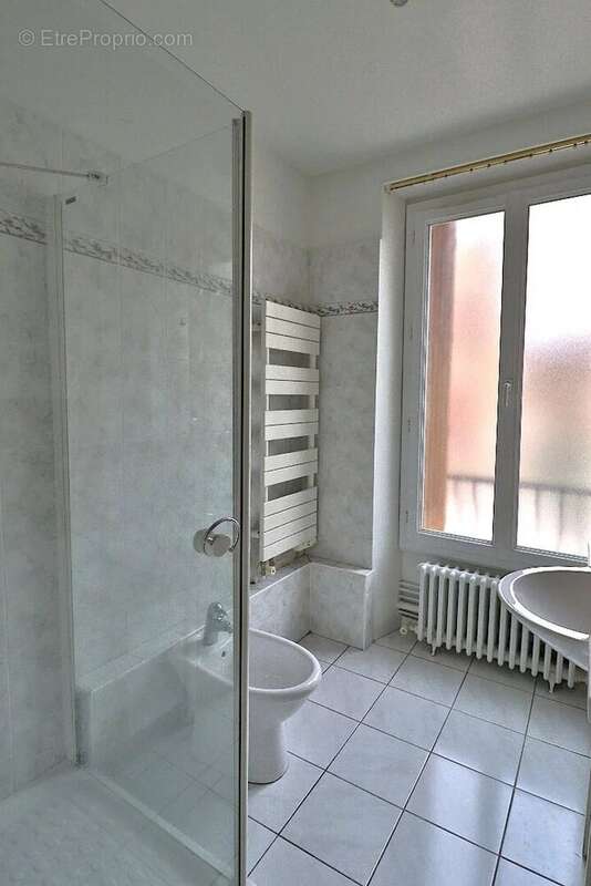 Appartement à VERRIERES-LE-BUISSON