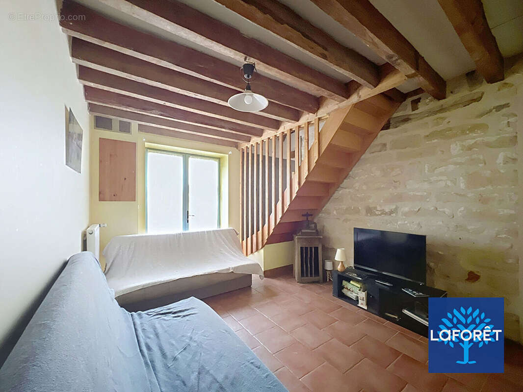 Maison à SAINT-MARTIN-EN-BIERE