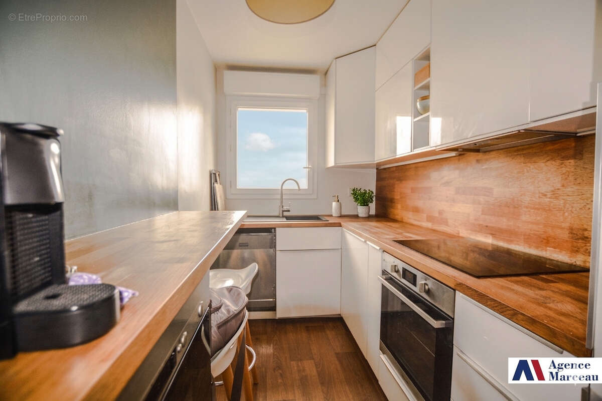 Appartement à COURBEVOIE