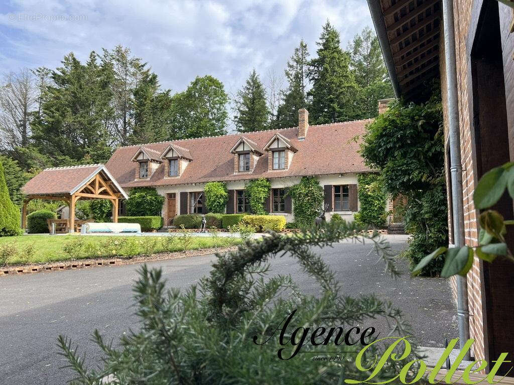 Maison à NEUVY-SUR-BARANGEON