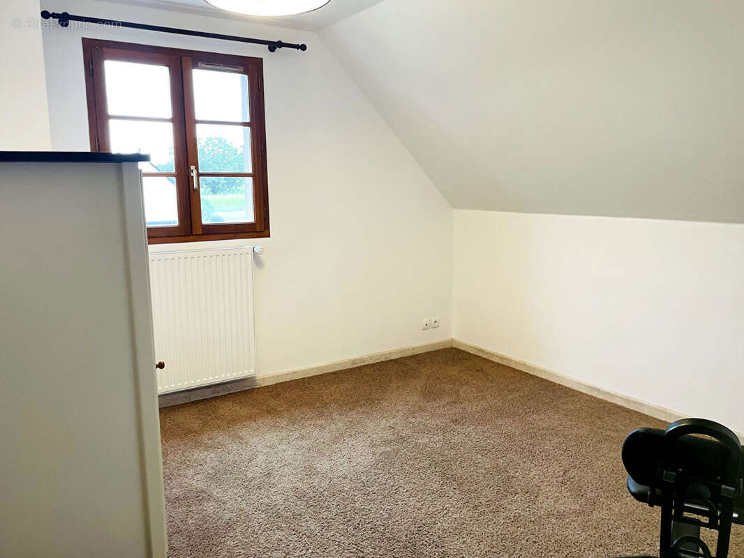 Maison à CIVRAY-SUR-ESVES