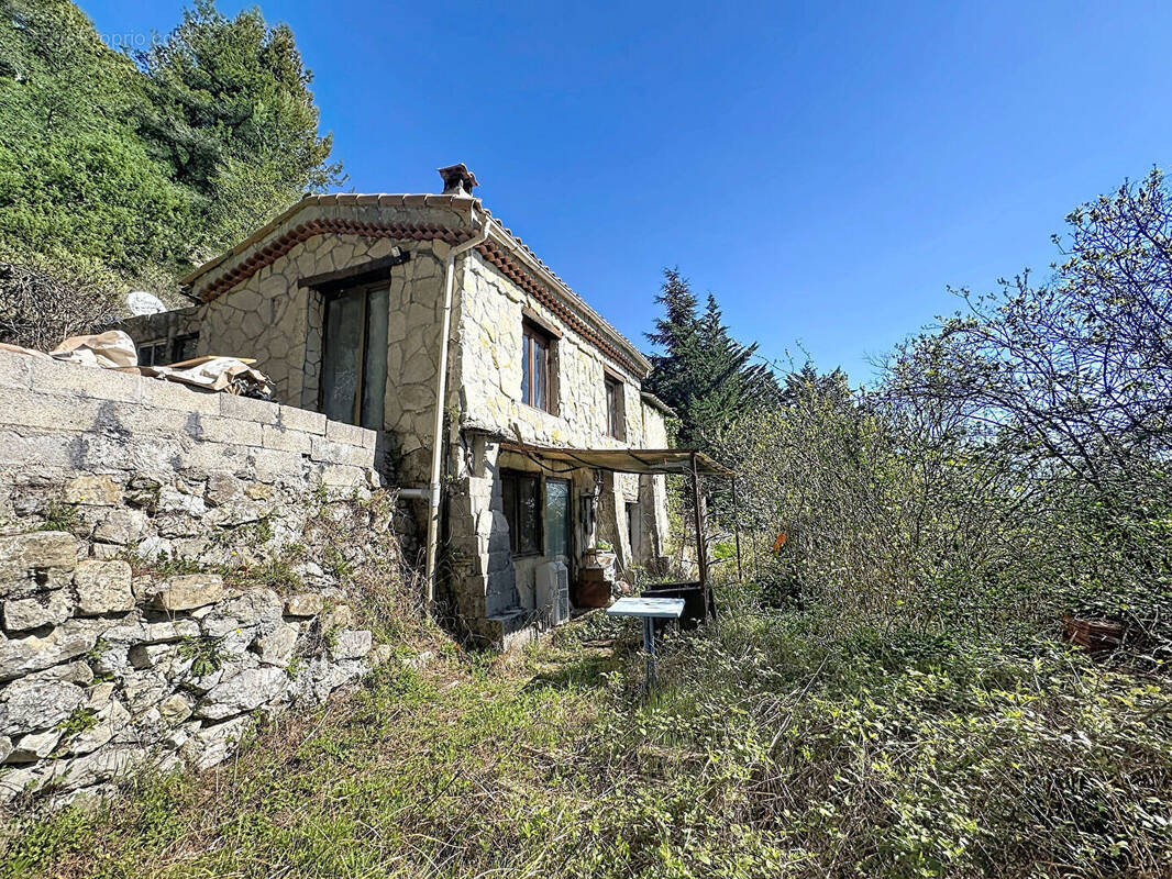Maison à SAINTE-AGNES