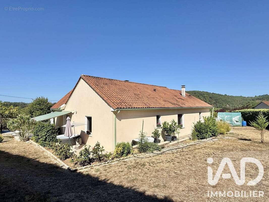 Maison 160 m² à Aubas  - photo 8