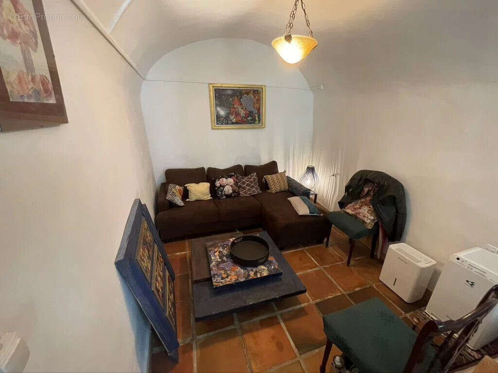 Maison 107 m² à Meyrannes  - photo 8