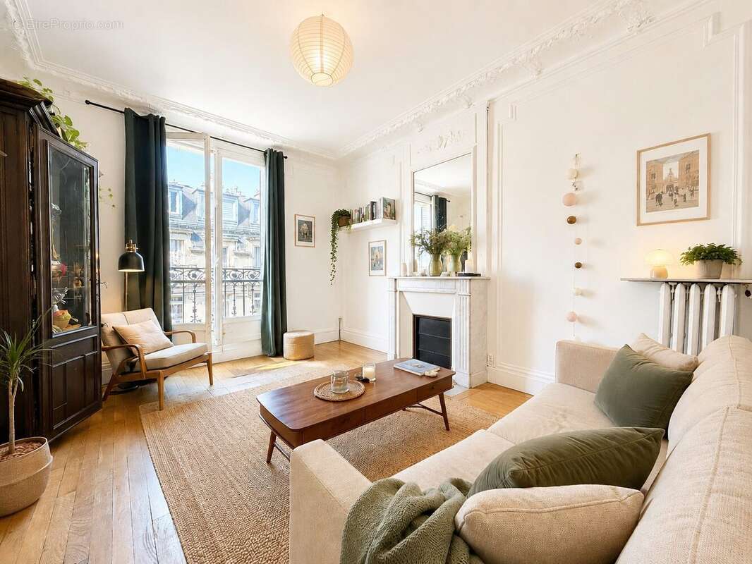Appartement à PARIS-7E