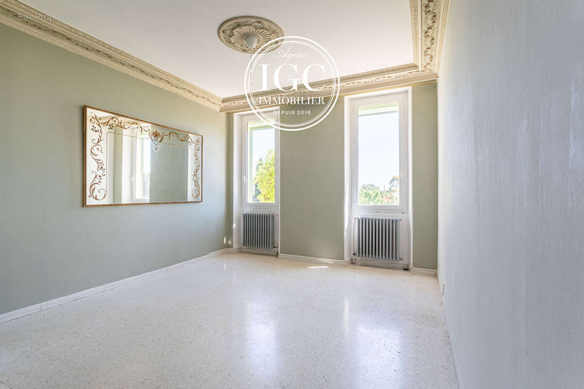 Appartement type 3 / 134 m²  / terrain 460 m² / 2 garages - photo 7