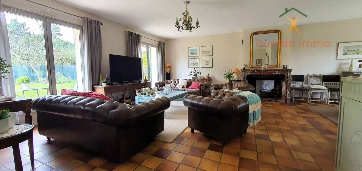 Maison à VERRIERES-LE-BUISSON