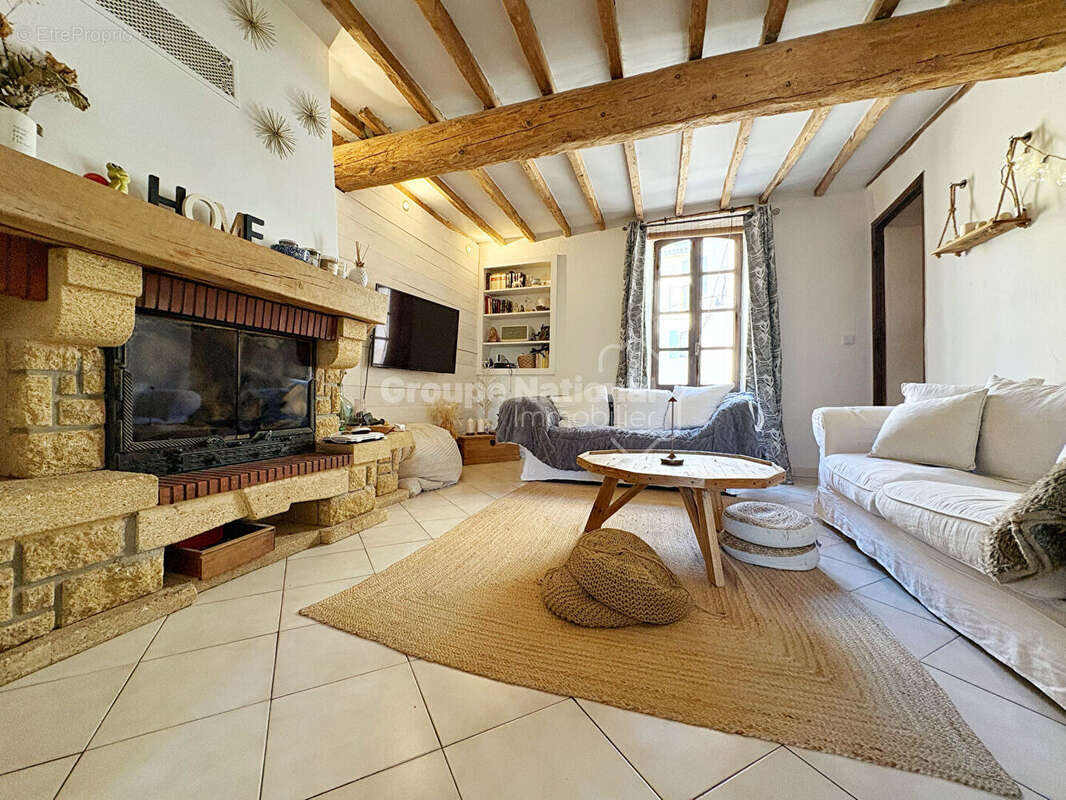 Maison à EYGUIERES