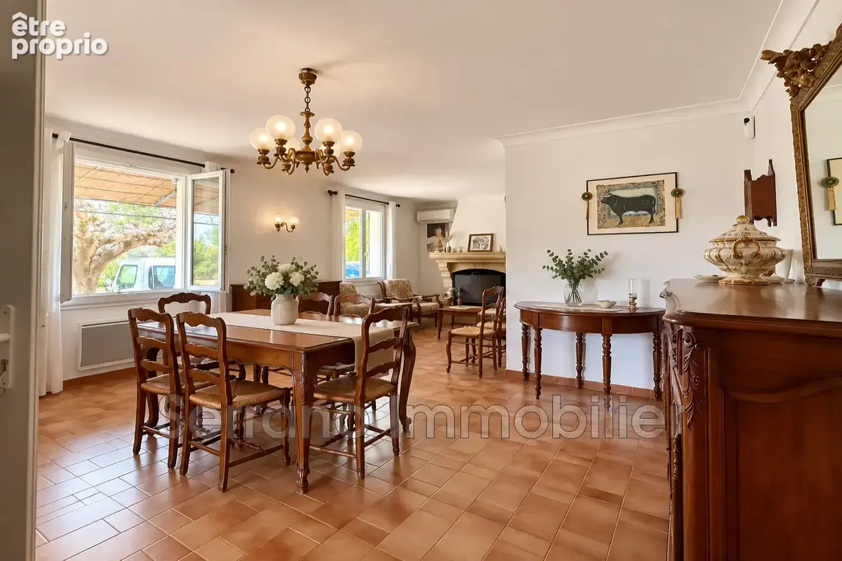 Maison 5 pièces 99 m² à vendre à Maillane (13910) - photo 2