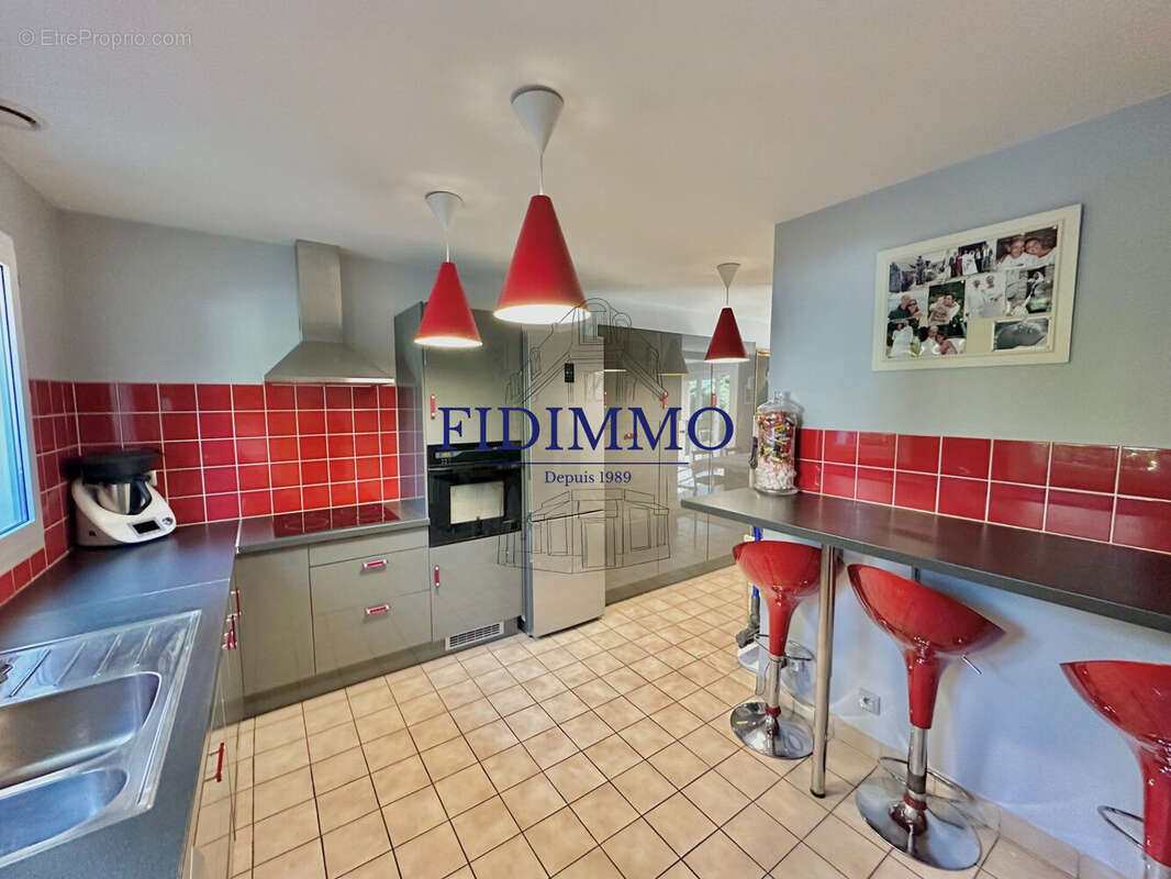 Maison à CHENNEVIERES-SUR-MARNE