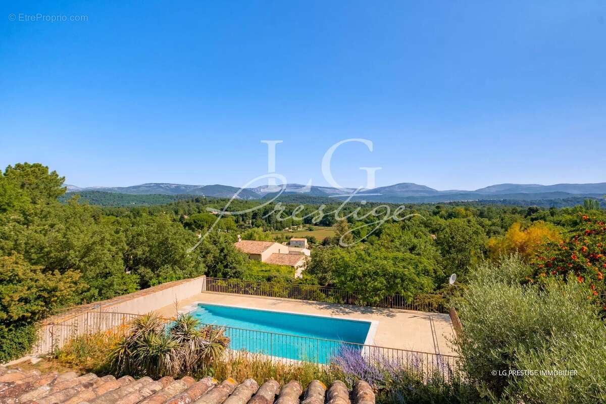 Maison à MONTAUROUX