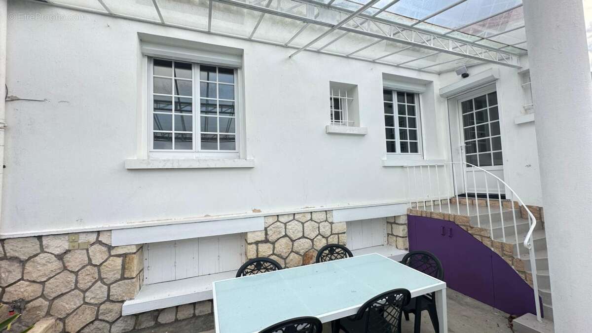 Maison à SAINT-GEORGES-DE-DIDONNE
