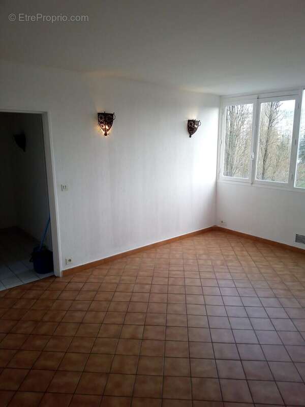 Photo 3 - Appartement à SAVIGNY-SUR-ORGE