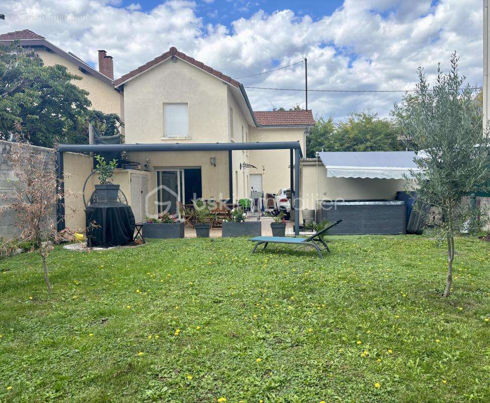 Maison à SEYSSINET-PARISET