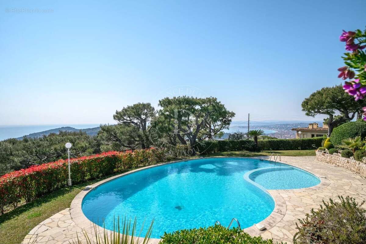 Appartement à VILLEFRANCHE-SUR-MER
