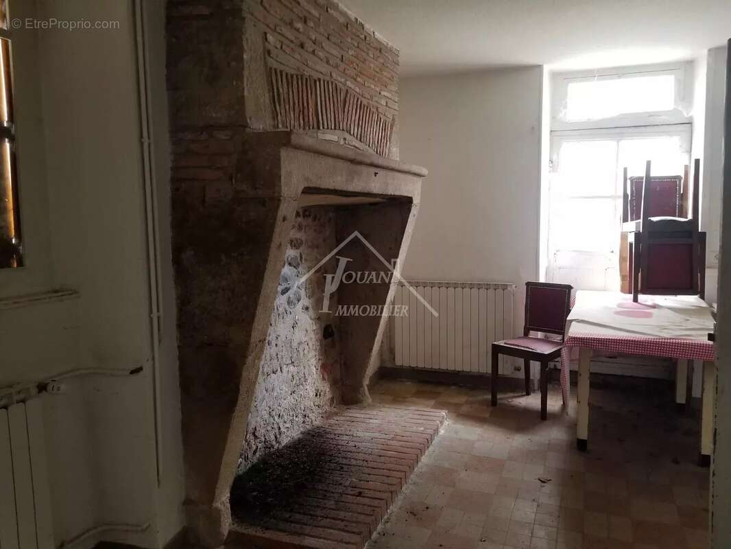 Maison à COSNE-D&#039;ALLIER