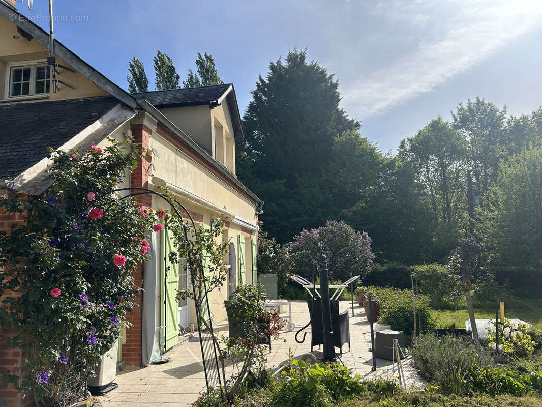 Propriété de 7473 m2 située au calme : maison avec dépendance et étang - photo 26