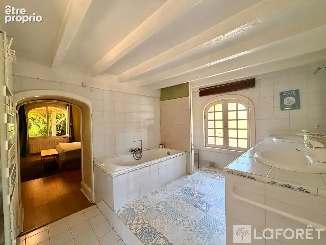 Maison de caractère avec location indépendante en supplément, piscine et 8 chambres ( 6 + 2) - photo 9