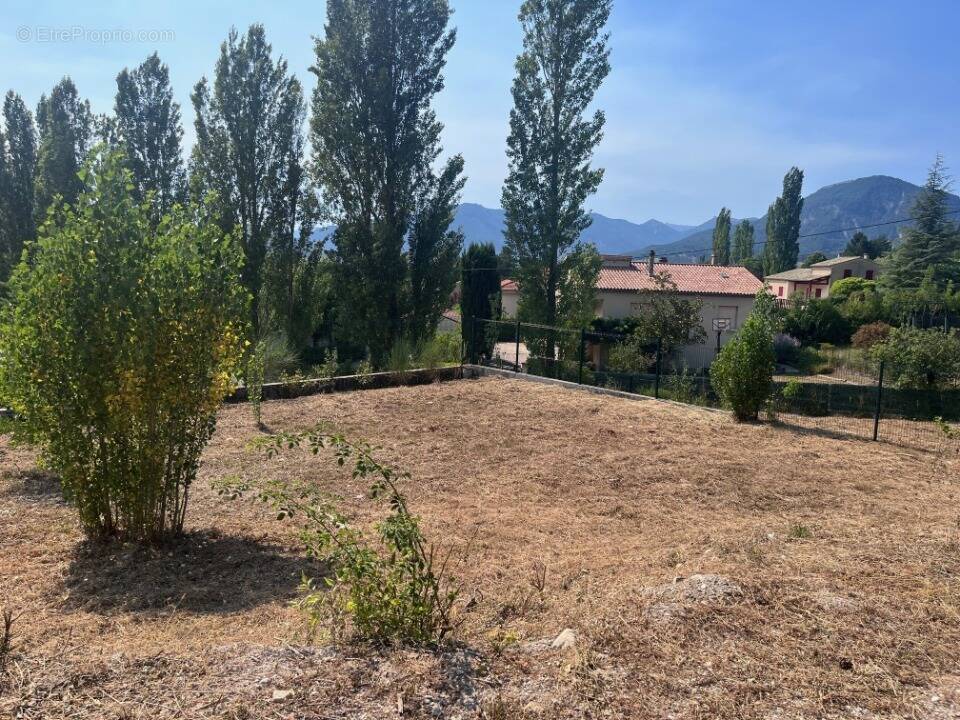 Terrain à DIE