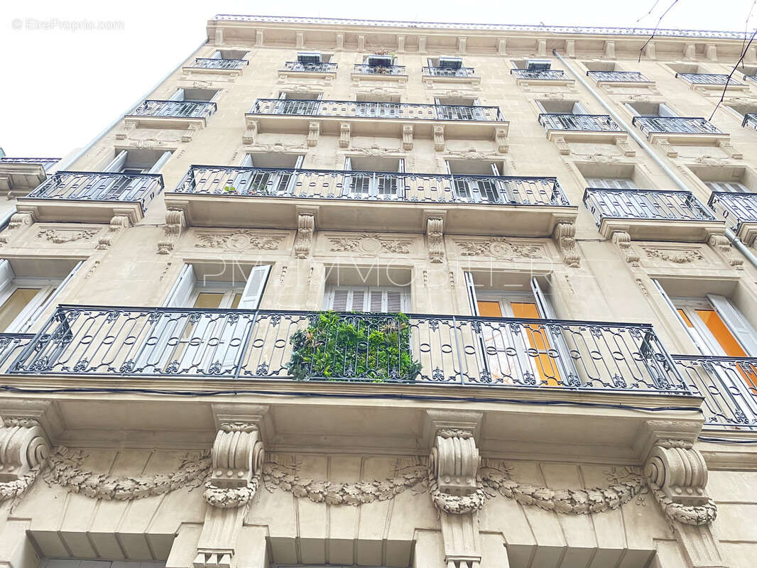 Appartement à MARSEILLE-1E