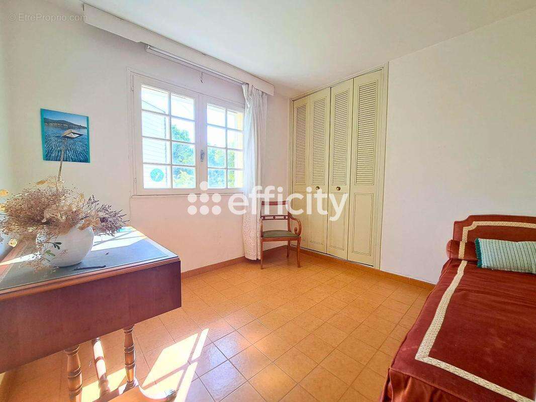 Maison à SANTA-LUCIA-DI-MORIANI