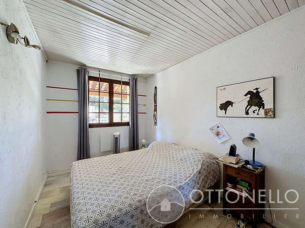 Maison à ROQUEBRUNE-SUR-ARGENS