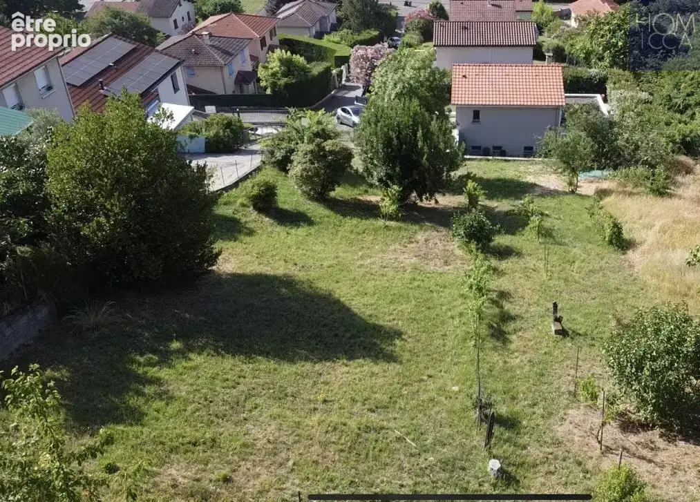 Photo Terrain à Rillieux-La-Pape au prix de 235 000€