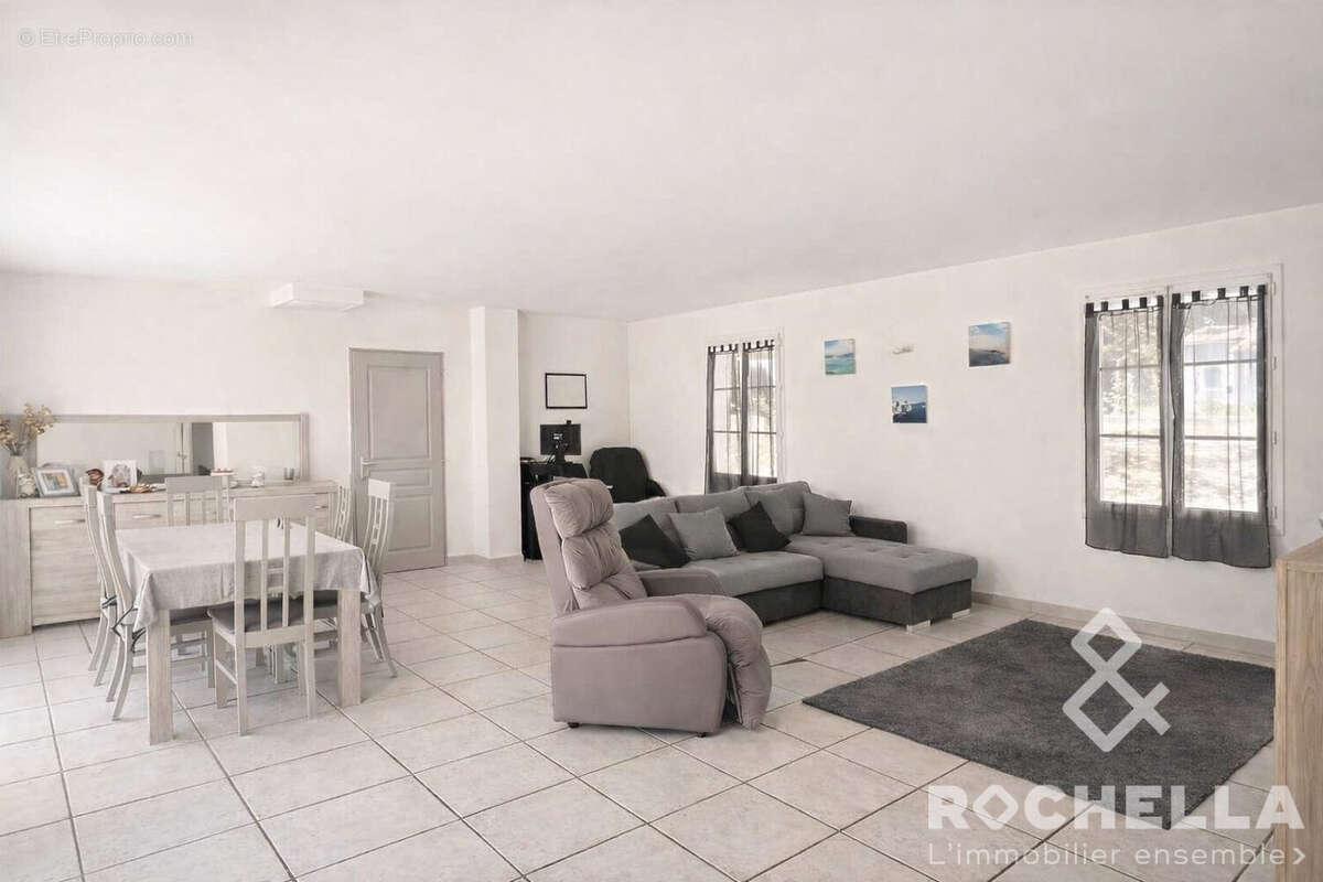 Maison 163 m² à Dompierre-Sur-Mer  - photo 3