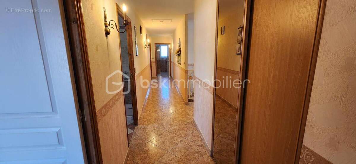 Maison 5 pieces 149 m2, sous-sol de 125 m2 sur terrain de 1300 m2 - photo 17