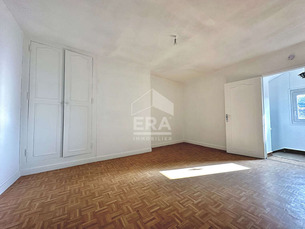 Maison à LORREZ-LE-BOCAGE-PREAUX