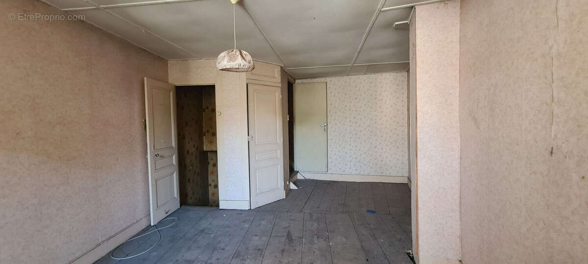 Maison 120m² à neuville-sur-ain - photo 4
