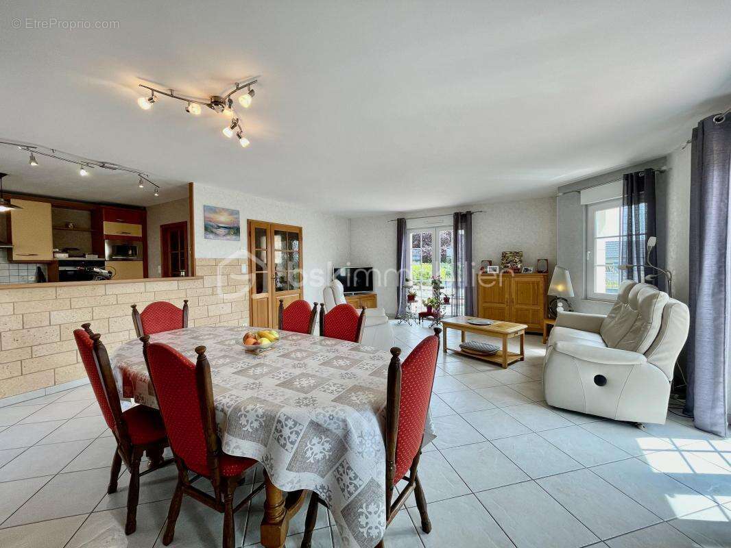 Maison à ROUSSY-LE-VILLAGE