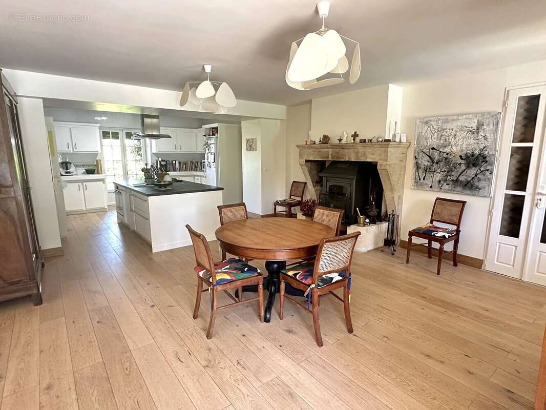 Ensemble de charme avec deux maison en pierre, dépendances, piscine, près de Duras et Monségur - photo 5